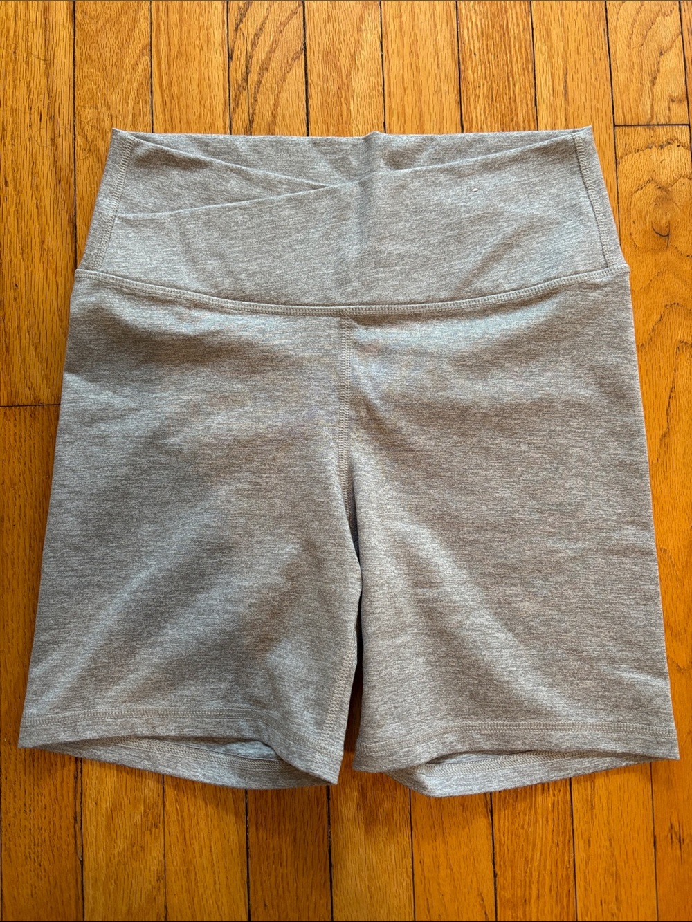 Old Navy High-Waist Gray Biker Shorts size Medium
